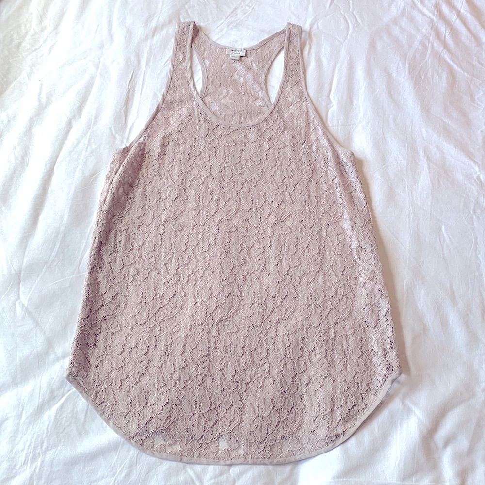 Pretty dusty pink Wilfred tank top in very good condition. No flaws. XSMALL.